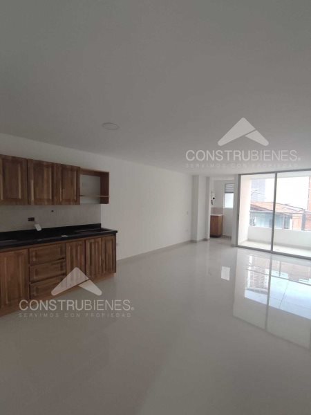 Apartamento para el arriendo en Sabaneta el codigo es 14102 Foto 2