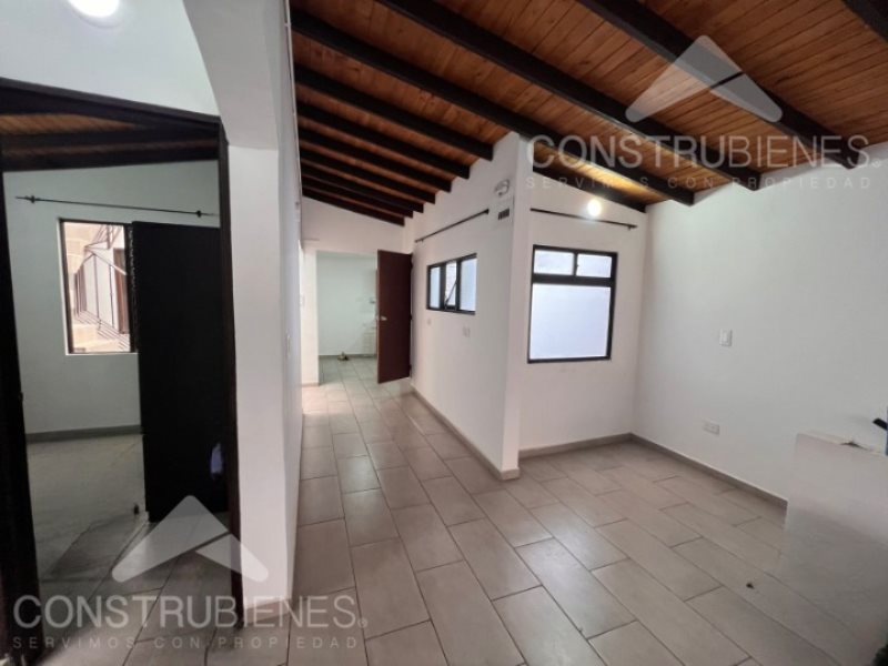 Casa para el arriendo en Sabaneta - Holanda el codigo es 2209 Foto 2