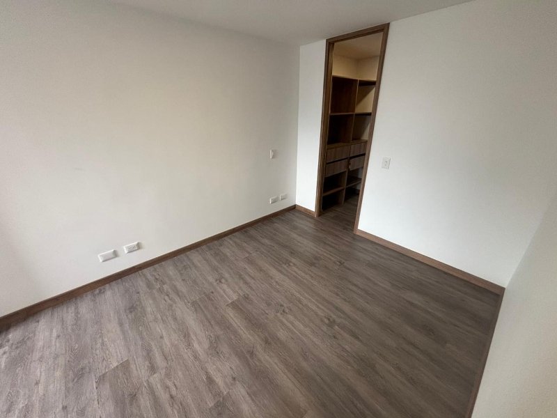 Apartamento para el arriendo en Envigado el codigo es 17376 Foto 10