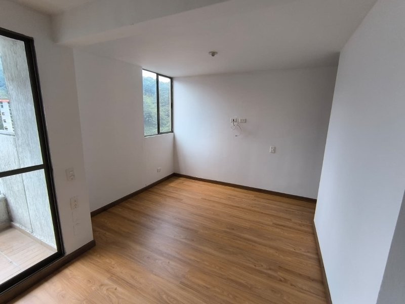 Apartamento para el arriendo en Sabaneta el codigo es 17927 Foto 4