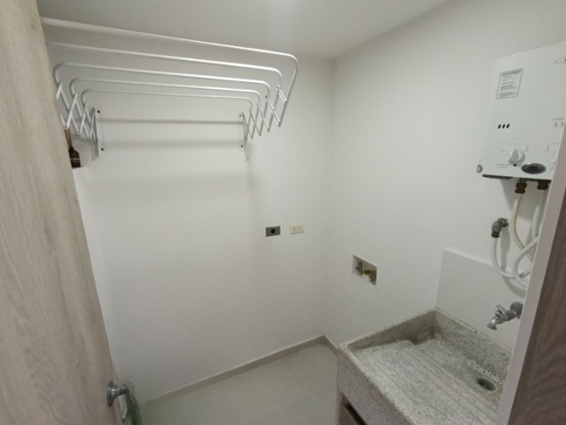 Apartamento para el arriendo en Envigado el codigo es 17131 Foto 19