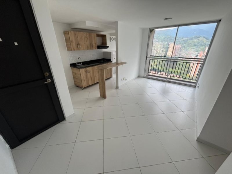 Apartamento para el arriendo en Sabaneta el codigo es 17082 Foto 3