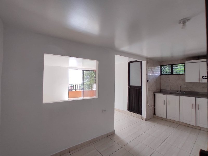 Apartaestudio para el arriendo en Itagüí el codigo es 17367 Foto 2