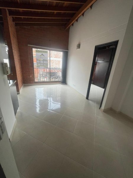 Apartamento para el arriendo en Sabaneta el codigo es 5721 Foto 2