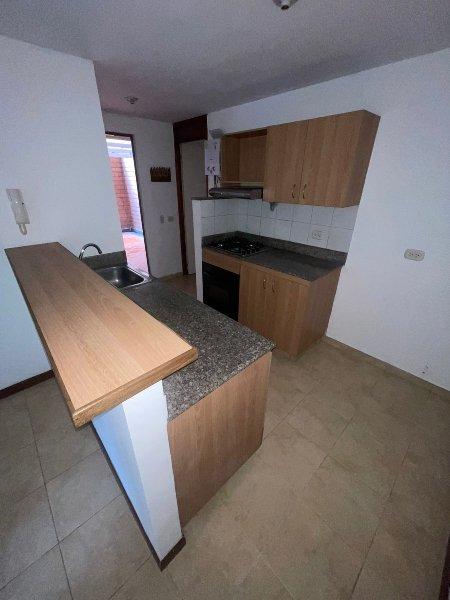 Apartamento para el arriendo en Sabaneta el codigo es 715 Foto 2