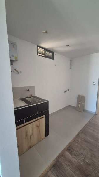 Apartaestudio para el arriendo en La Estrella el codigo es 13968 Foto 14