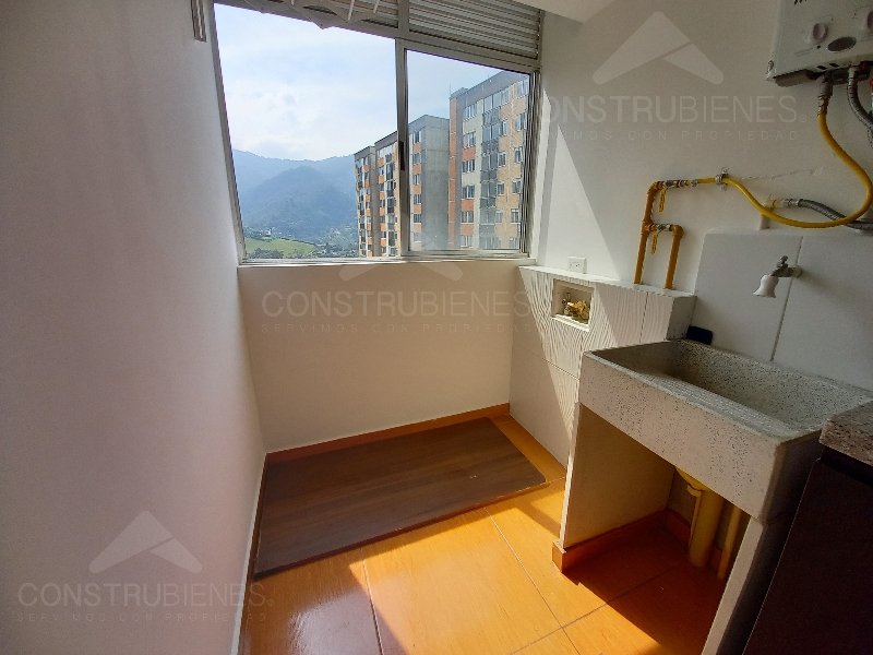 Apartamento para el arriendo en Sabaneta el codigo es 11818 Foto 17