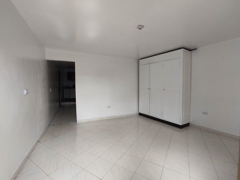 Apartaestudio para el arriendo en Itagüí el codigo es 17366 Foto 5