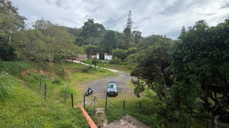 Casa-Finca para el arriendo en Envigado el codigo es 17837 Foto 19
