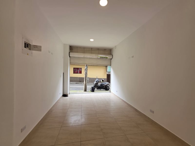 Local para el arriendo en Sabaneta el codigo es 12858 Foto 3