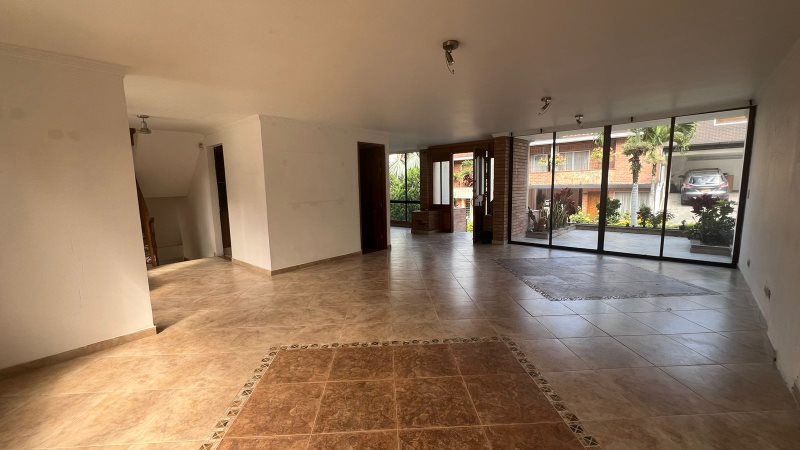 Casa para el arriendo en Sabaneta el codigo es 17093 Foto 3