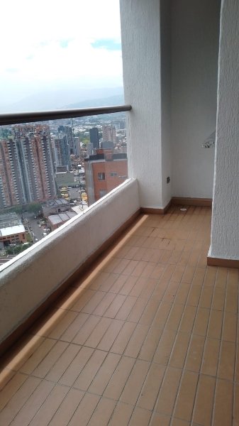 Apartamento para el arriendo en Medellín el codigo es 17925 Foto 4