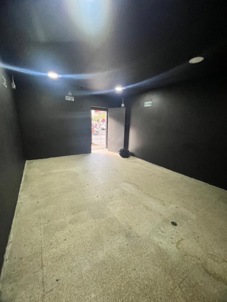 Local para el arriendo en Envigado el codigo es 16872 Foto 2