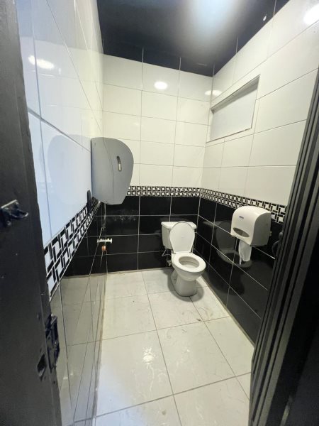 Local para el arriendo en Envigado el codigo es 16872 Foto 4