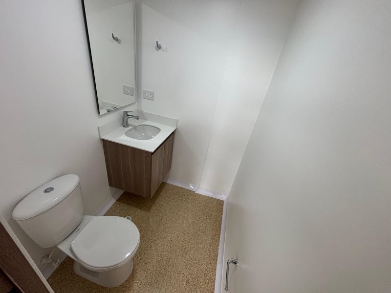 Local para el arriendo en Medellín el codigo es 15910 Foto 7