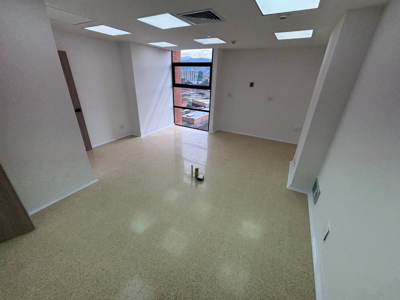 Local para el arriendo en Medellín el codigo es 15910 Foto 3