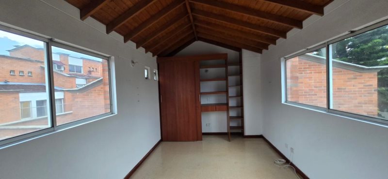 Casa para el arriendo en Envigado - Cumbres el codigo es 16859 Foto 11