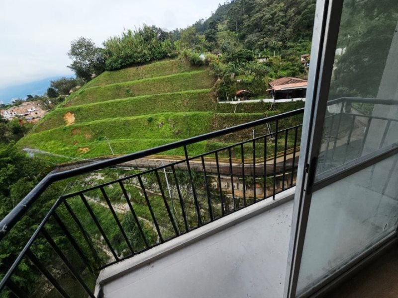 Apartamento para el arriendo en Sabaneta el codigo es 16704 Foto 3