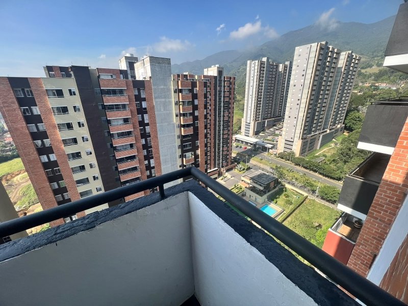 Apartamento para el arriendo en La Estrella el codigo es 17876 Foto 3
