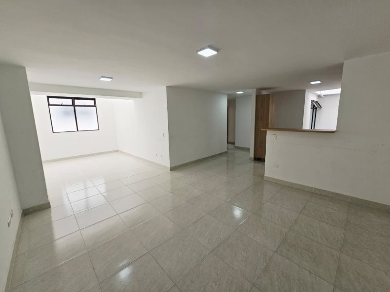 Apartamento para el arriendo en Sabaneta el codigo es 14784 Foto 3