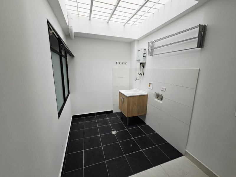 Apartamento para el arriendo en Sabaneta el codigo es 14784 Foto 14