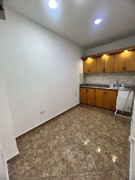 Local para el arriendo en Sabaneta el codigo es 9302 Foto 2