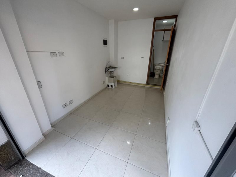 Local para el arriendo en Sabaneta el codigo es 16860 Foto 5