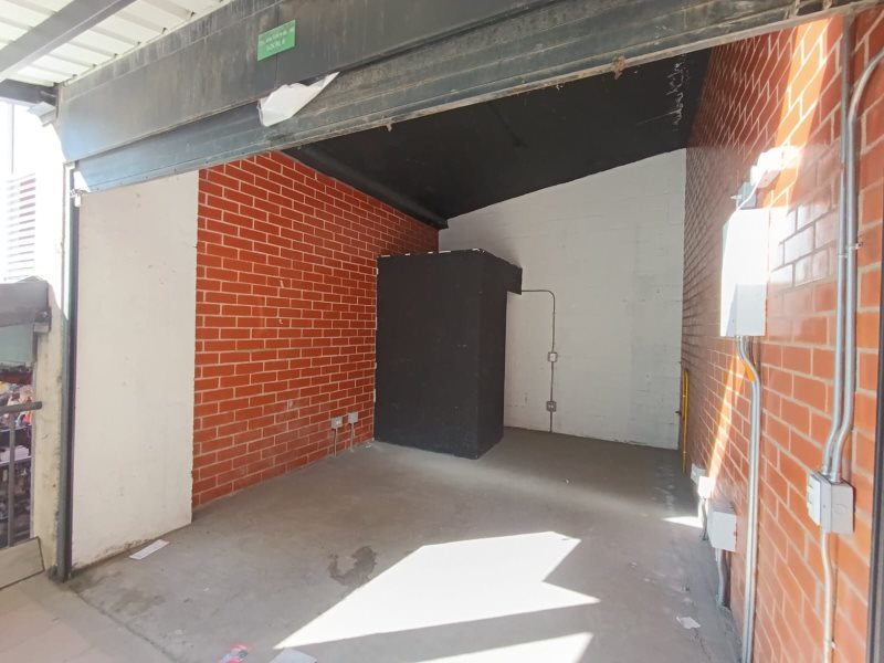 Local para el arriendo en Sabaneta el codigo es 15373 Foto 3