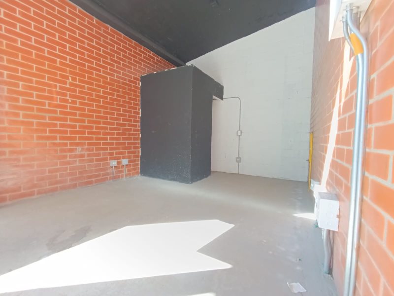 Local para el arriendo en Sabaneta el codigo es 15373 Foto 4