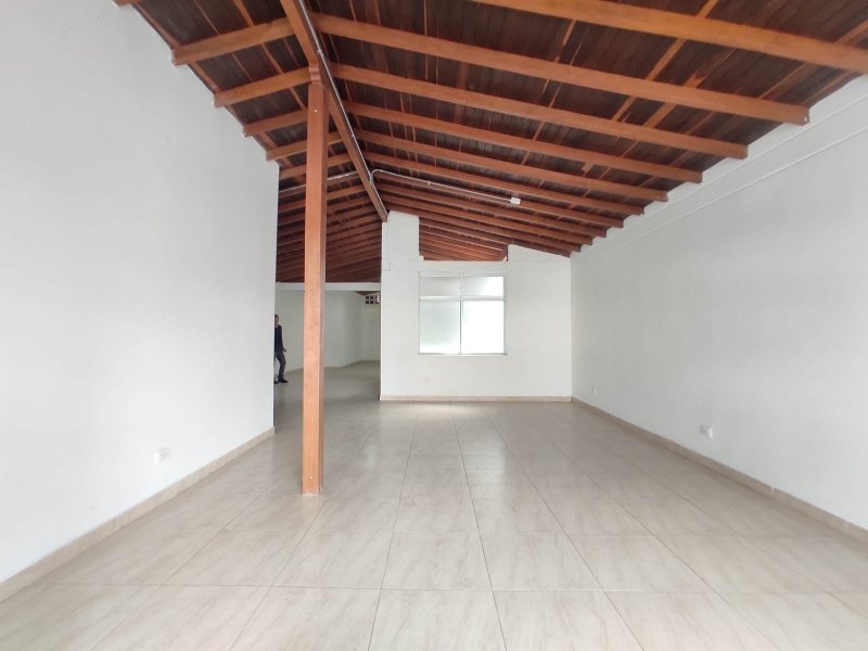Local para el arriendo en Envigado el codigo es 17358 Foto 2