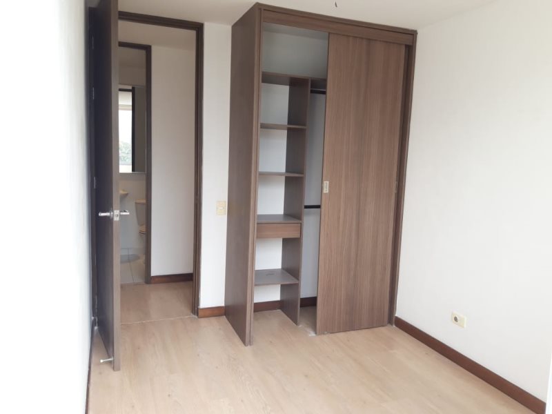 Apartamento para el arriendo en Envigado el codigo es 16666 Foto 13