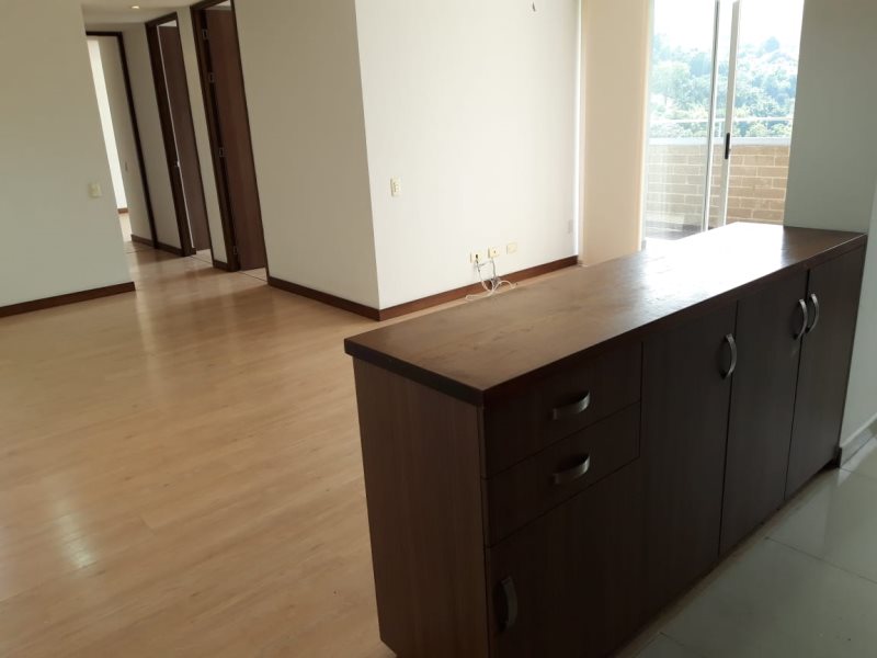 Apartamento para el arriendo en Envigado el codigo es 16666 Foto 4