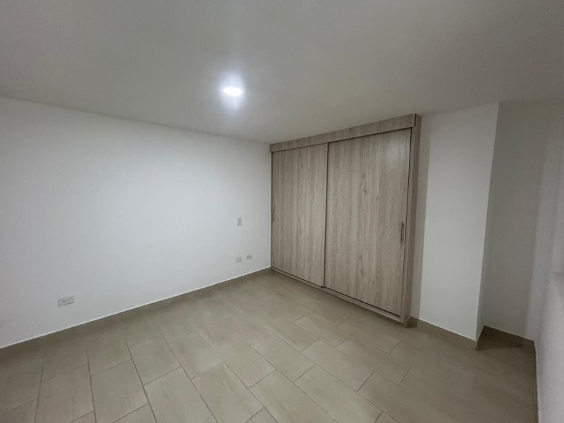 Apartamento para el arriendo en Envigado el codigo es 17100 Foto 9