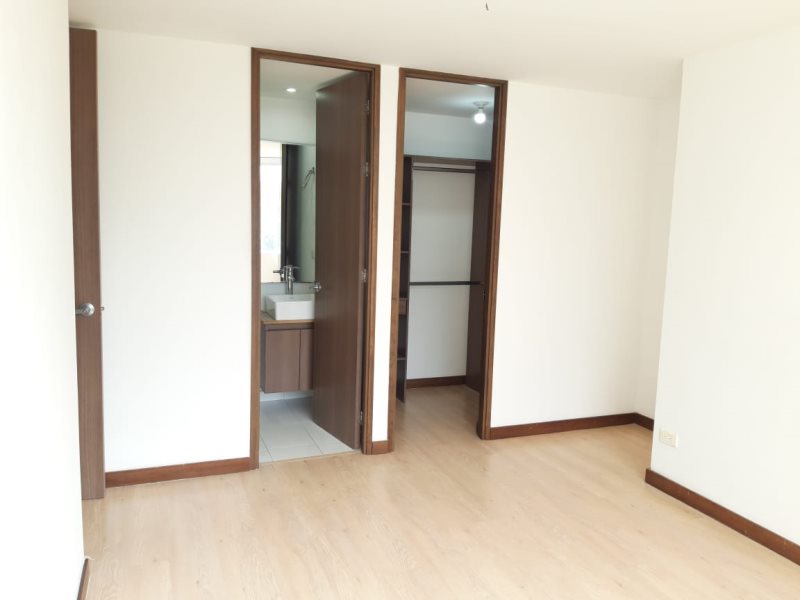 Apartamento para el arriendo en Envigado el codigo es 16666 Foto 17