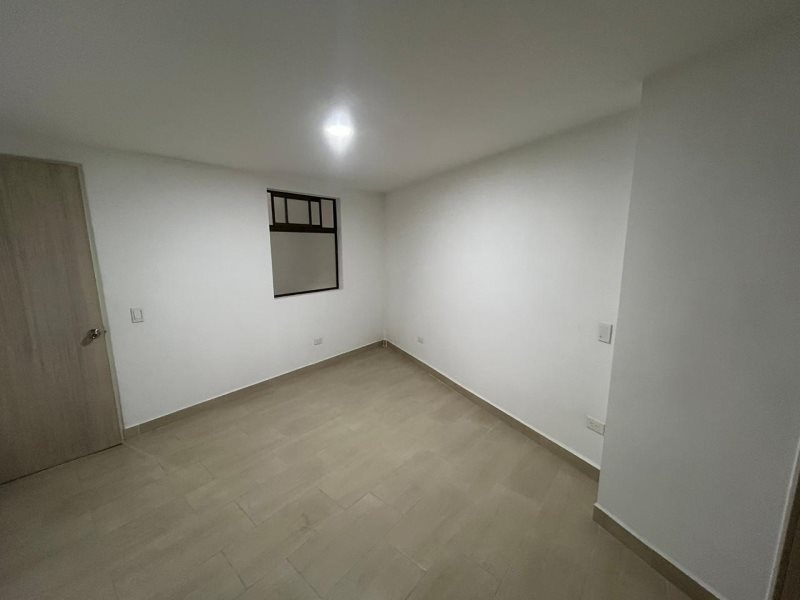 Apartamento para el arriendo en Envigado el codigo es 17100 Foto 8