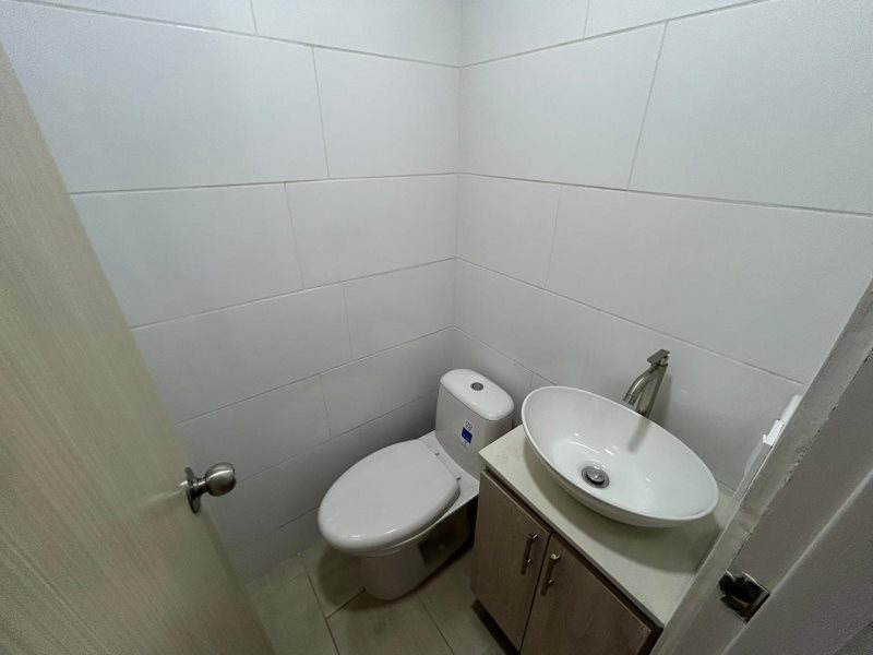 Apartamento para el arriendo en Envigado el codigo es 17100 Foto 12