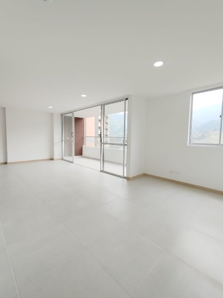Apartamento para el arriendo en Sabaneta el codigo es 17916 Foto 5
