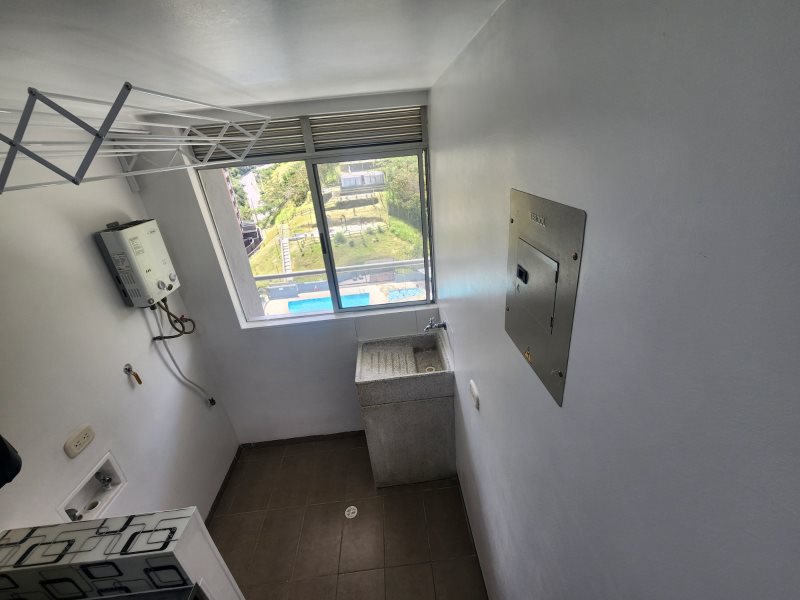 Apartamento para el arriendo en Envigado el codigo es 16816 Foto 15