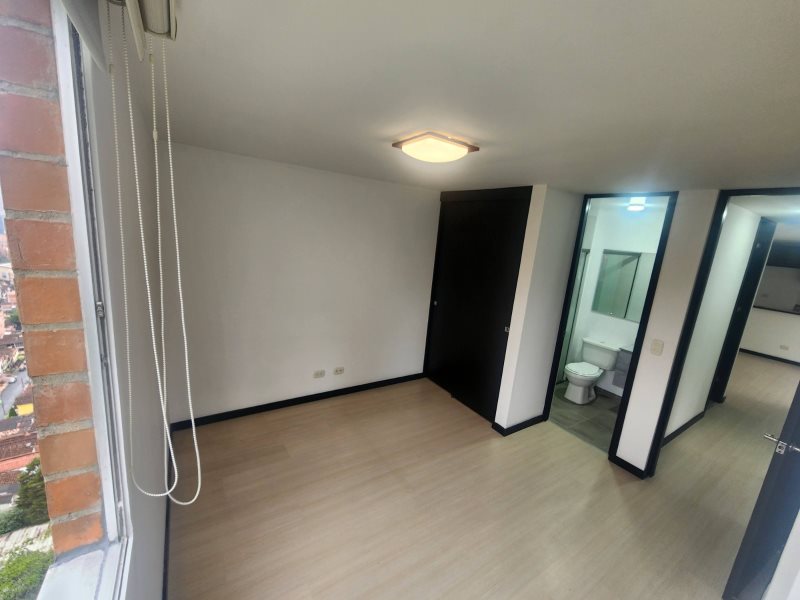 Apartamento para el arriendo en Envigado el codigo es 16816 Foto 13