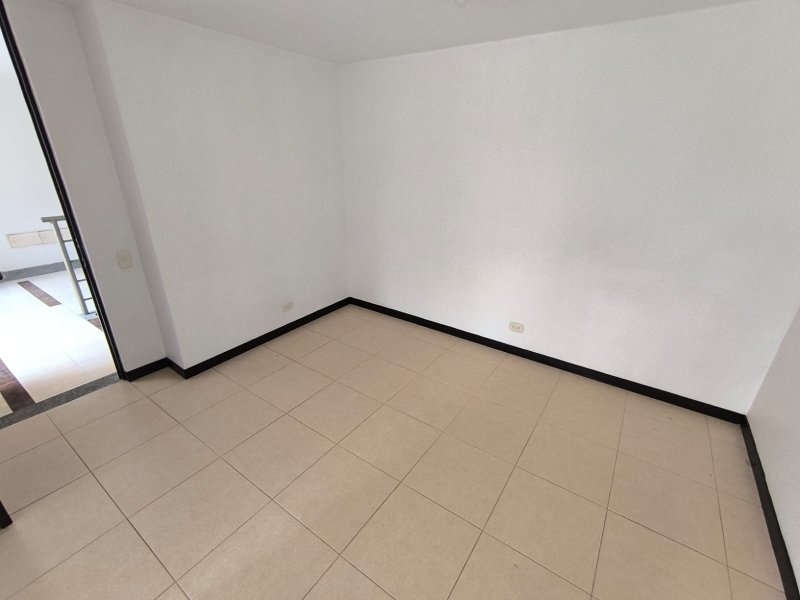 Apartamento para el arriendo en Medellín el codigo es 15774 Foto 3