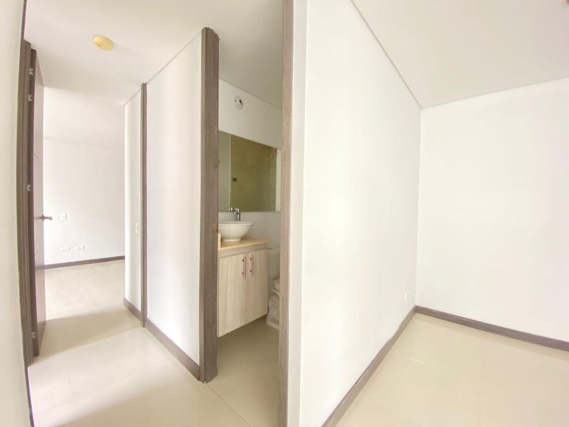 Apartamento para el arriendo en Sabaneta el codigo es 17945 Foto 8