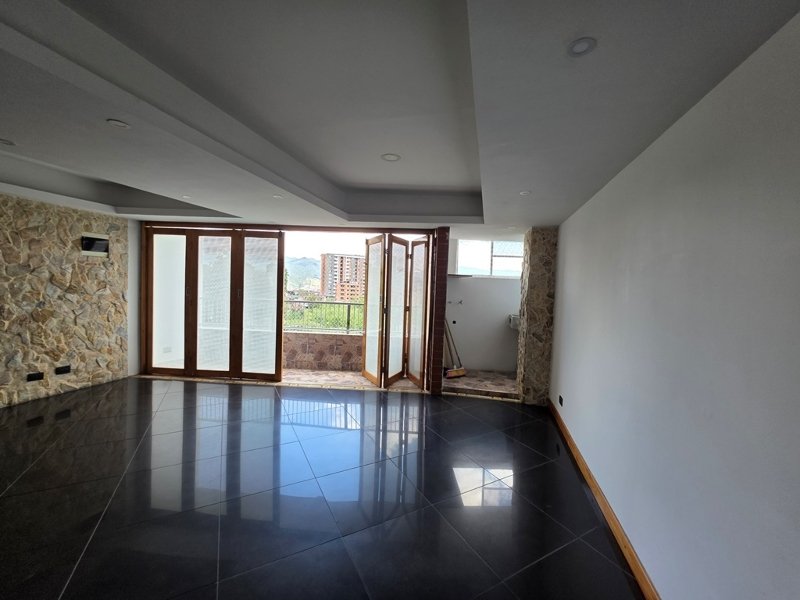 Apartamento para el arriendo en Envigado el codigo es 14998 Foto 9