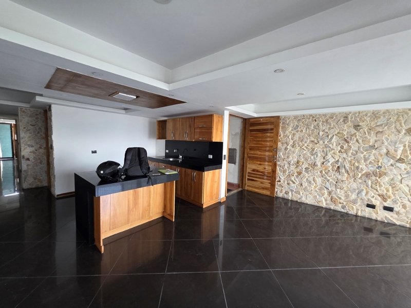 Apartamento para el arriendo en Envigado el codigo es 14998 Foto 3