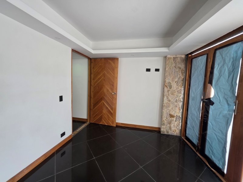 Apartamento para el arriendo en Envigado el codigo es 14998 Foto 13