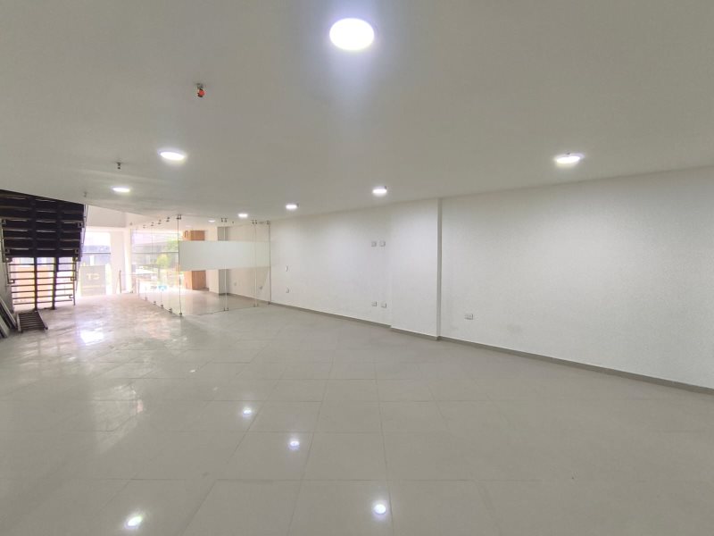 Local para el arriendo en Sabaneta el codigo es 16848 Foto 3