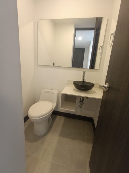 Apartamento para el arriendo en Medellín el codigo es 17399 Foto 12