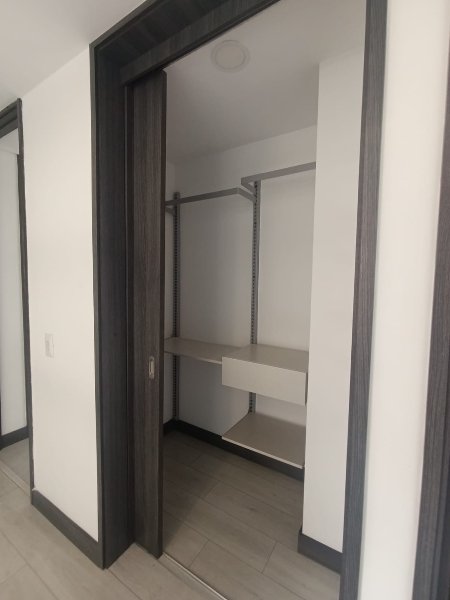 Apartamento para el arriendo en Medellín el codigo es 17399 Foto 11