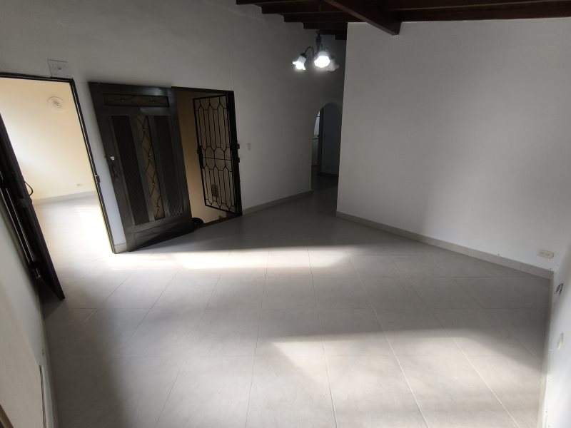 Casa para el arriendo en Sabaneta el codigo es 17054 Foto 2