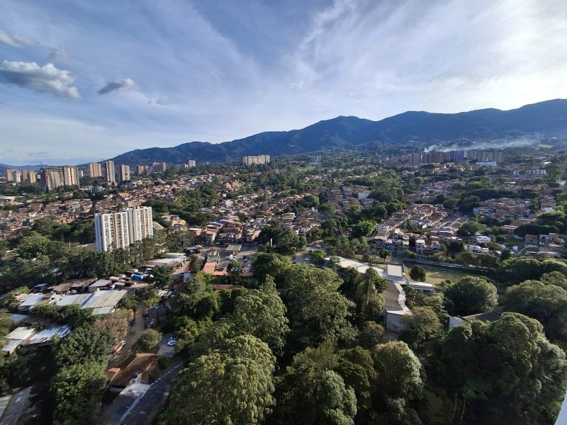 Apartamento para el arriendo en Itagüí el codigo es 17669 Foto 5