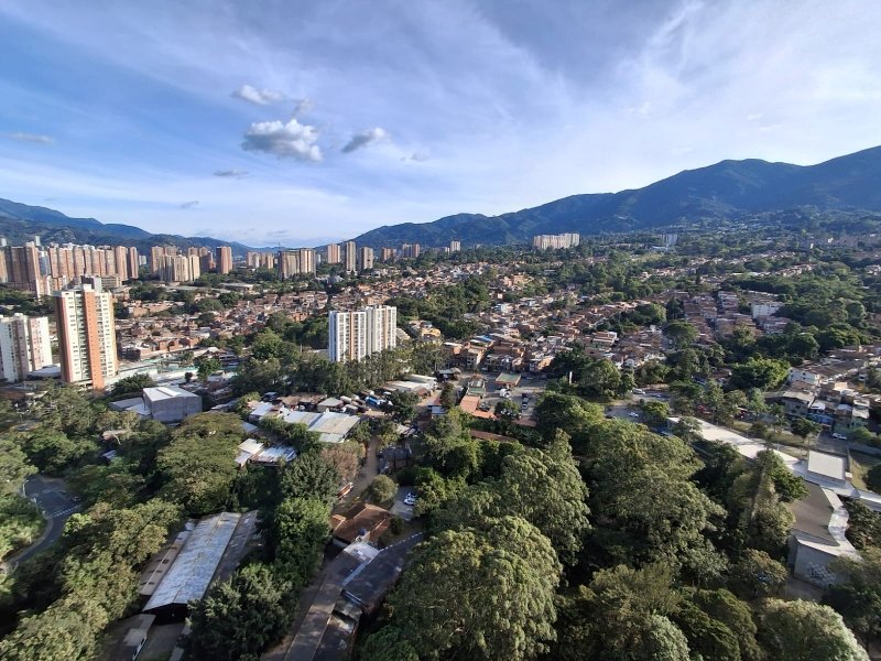 Apartamento para el arriendo en Itagüí el codigo es 17669 Foto 4